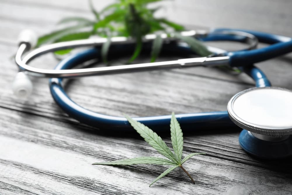 Cannabis Nebenwirkungen: Risiken, Langzeitfolgen & Safer-Use-Tipps